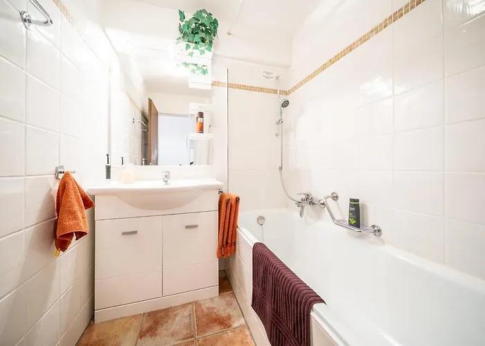 5401 Grosszuegige Dachgeschoss-wohnung Mit Parkettboden Und Balkon - Moderne Und Helle Gestaltung Apartman Vulpera