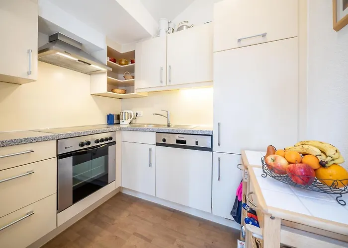 Apartman 5401 Grosszuegige Dachgeschoss-wohnung Mit Parkettboden Und Balkon - Moderne Und Helle Gestaltung *